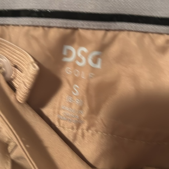 DSG khaki kids golf shorts. Size Small  8-9. - Picture 3 of 5